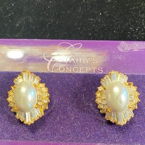 Gold Pearl & Crystal Cluster Stud Earrings